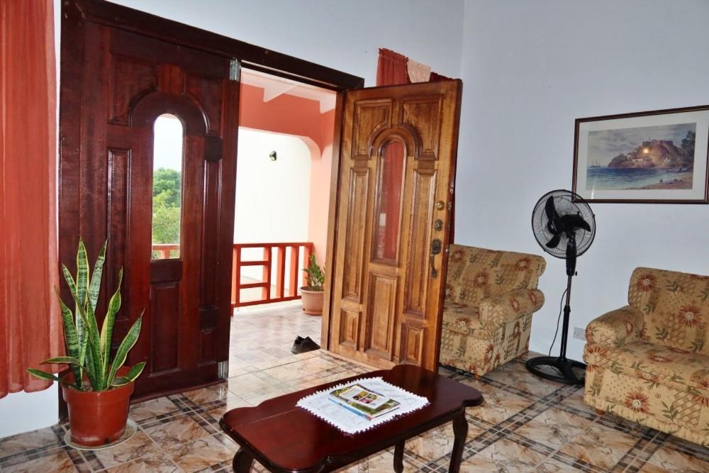 Elegant Rays Apartment- Golf Course , Grenada Grand Anse Bagian luar foto
